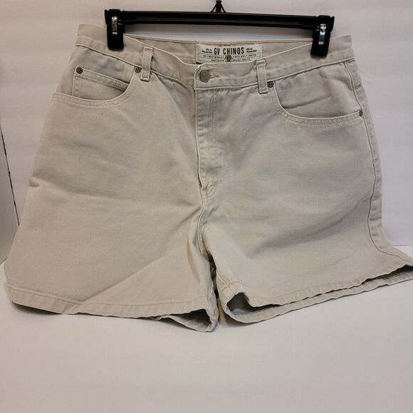 Gloria‎ Vanderbilt sand chinos shorts, size 18 - Picture 1 of 5